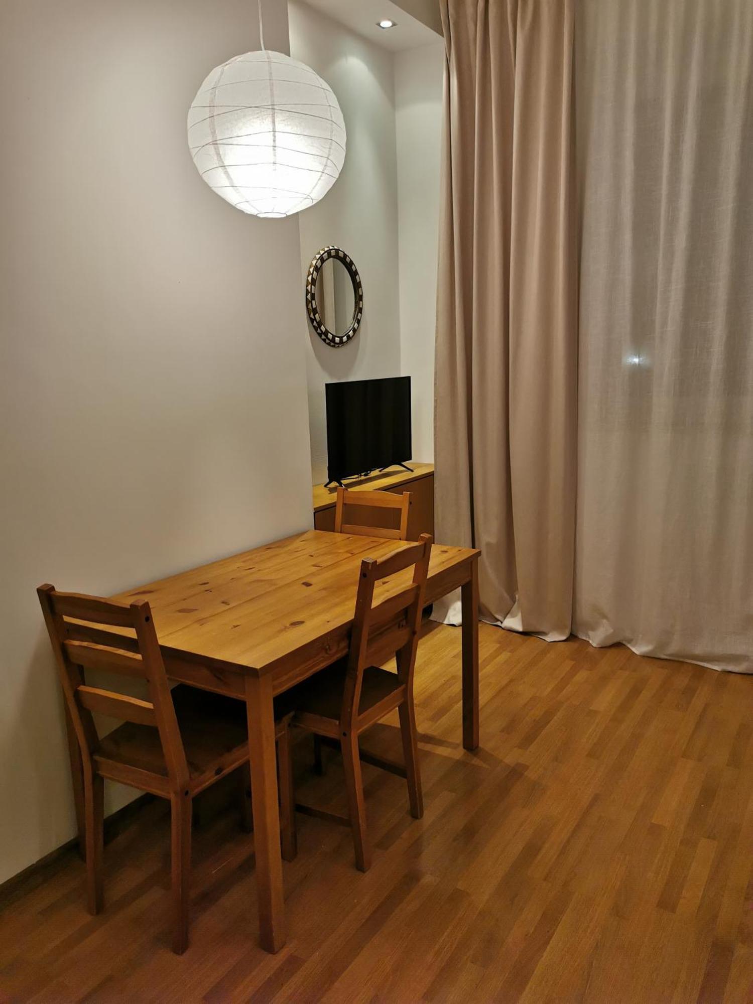 Cozy Spacious Apartment With Balcony Краков Экстерьер фото