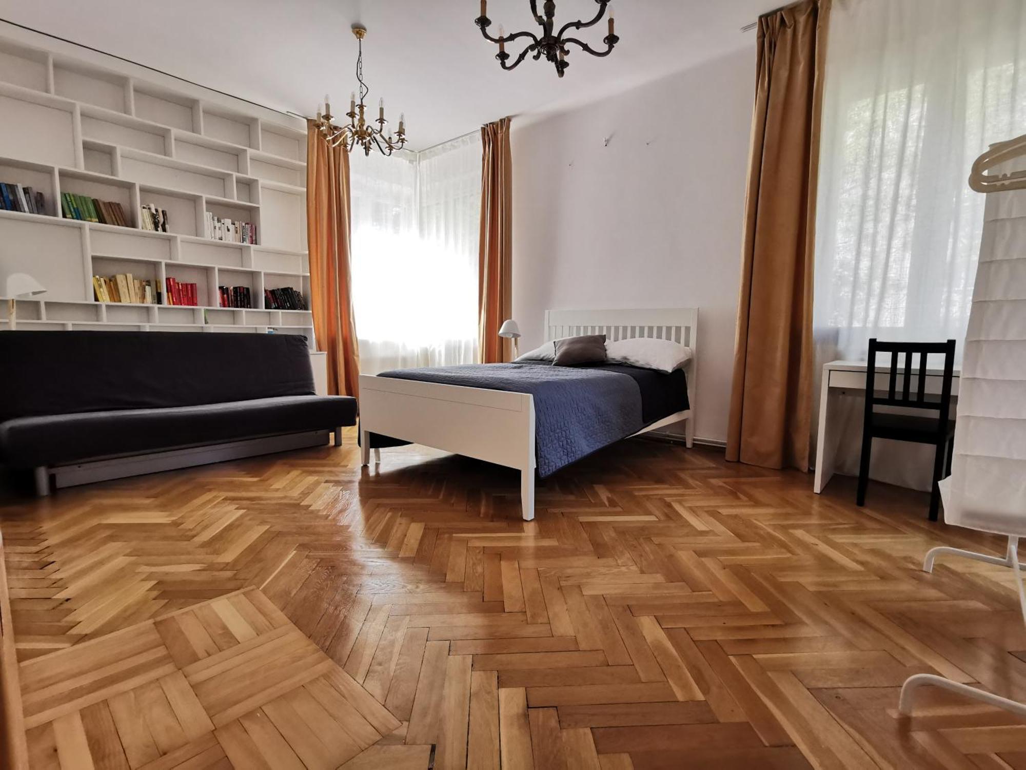Cozy Spacious Apartment With Balcony Краков Экстерьер фото